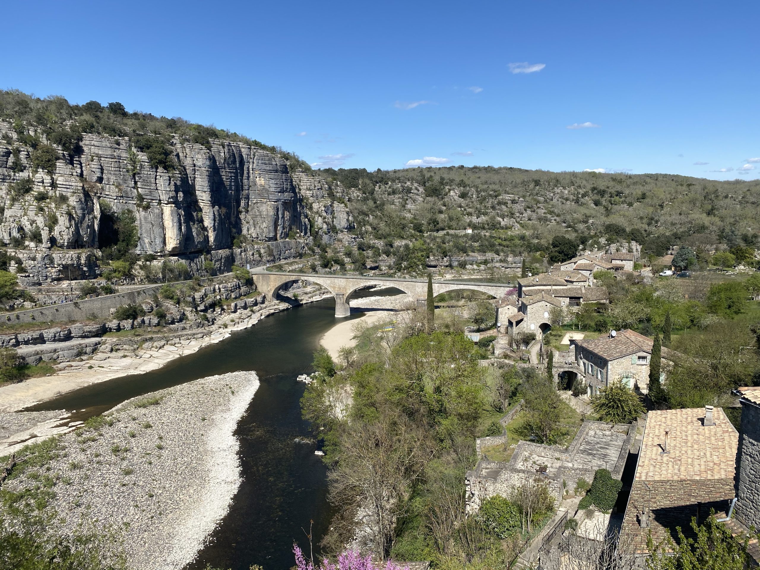 Ardeche pont de Balazuc village de caractere