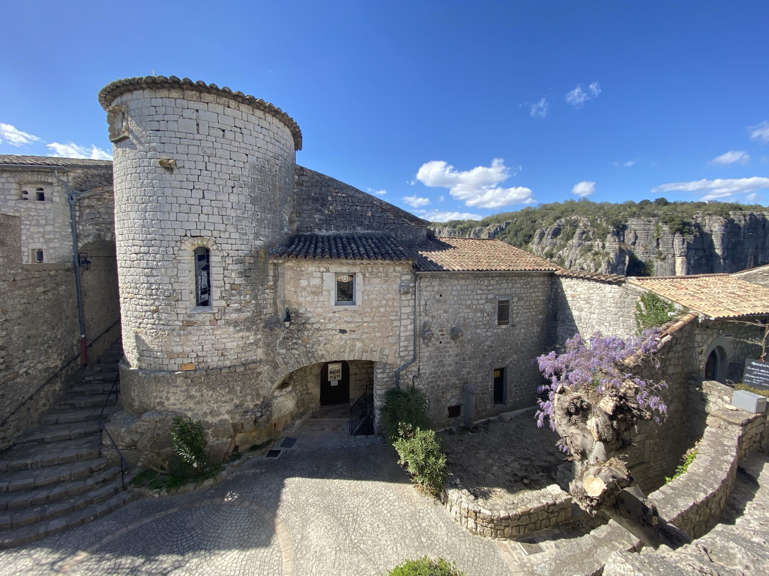 Ardeche Balazuc classé plus beau village de france 