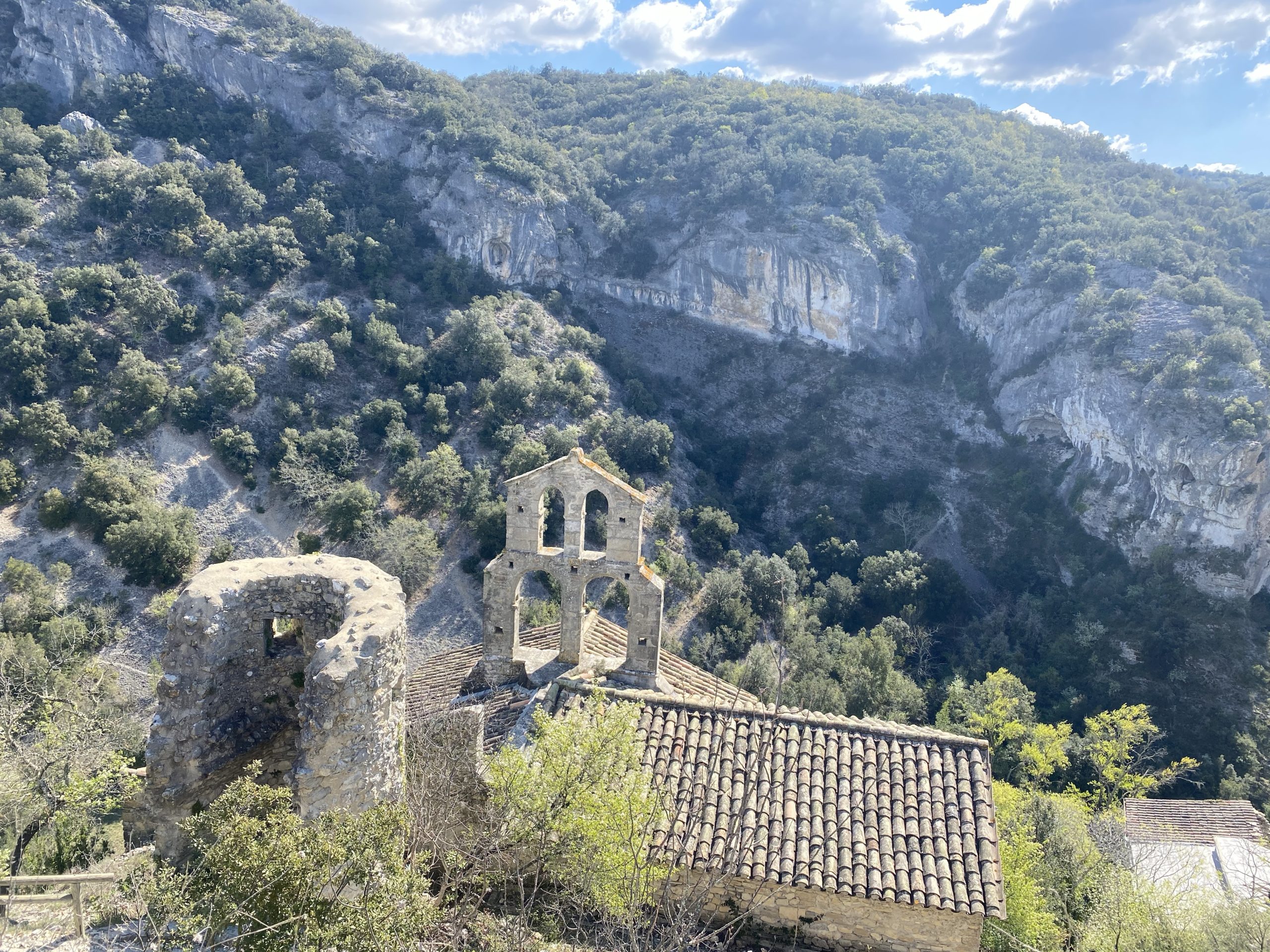 Rochecolombe village abandonné