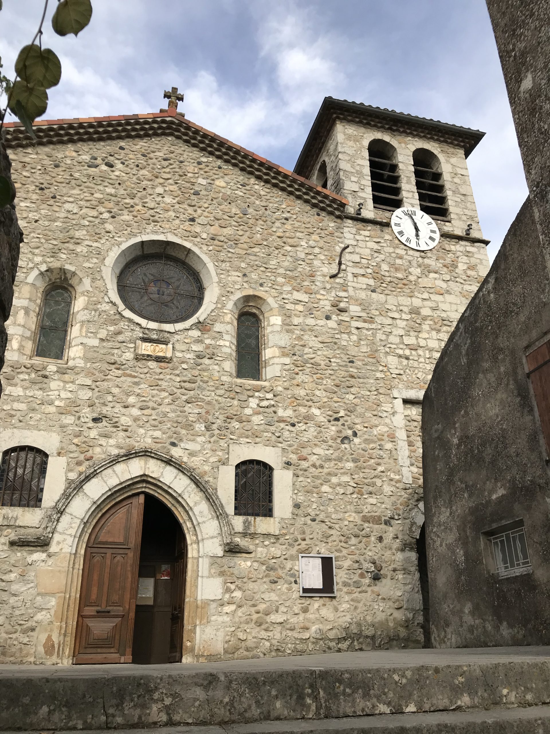 église ste marie vogue ardeche