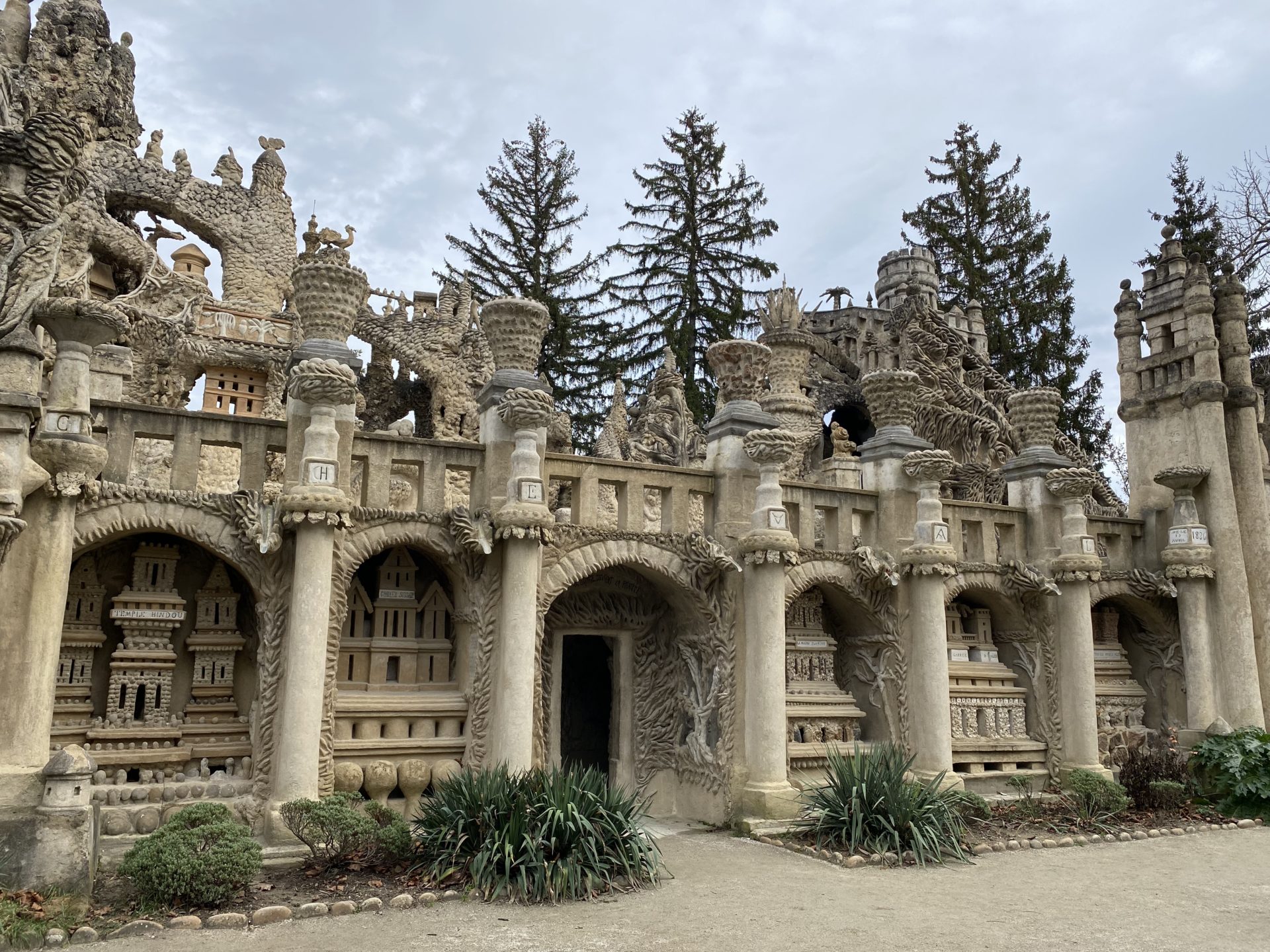 Palais ideal du Facteur Cheval dans la Drome 26