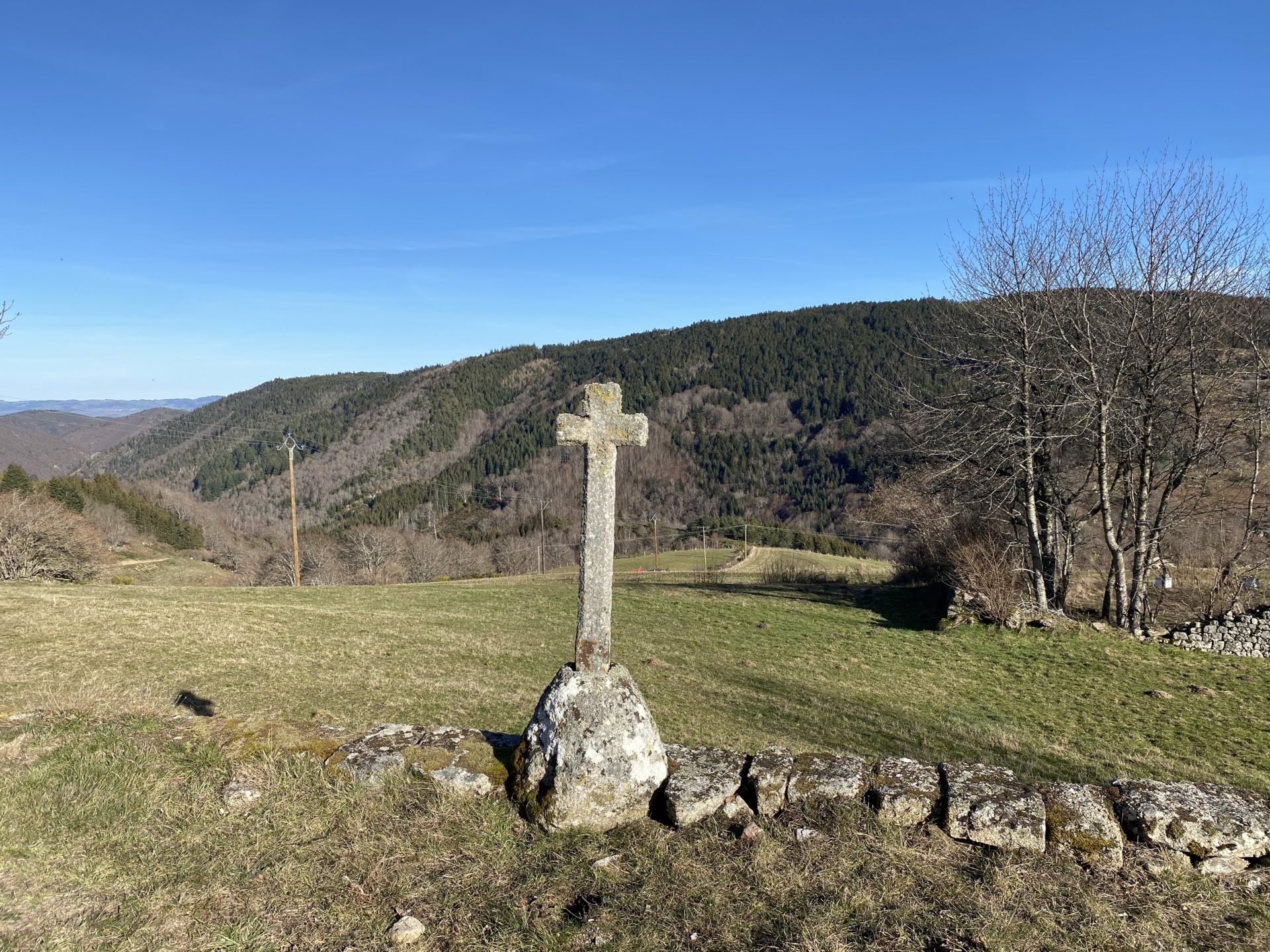 cimetiere victimes bete du gevaudan haute loire auvers 