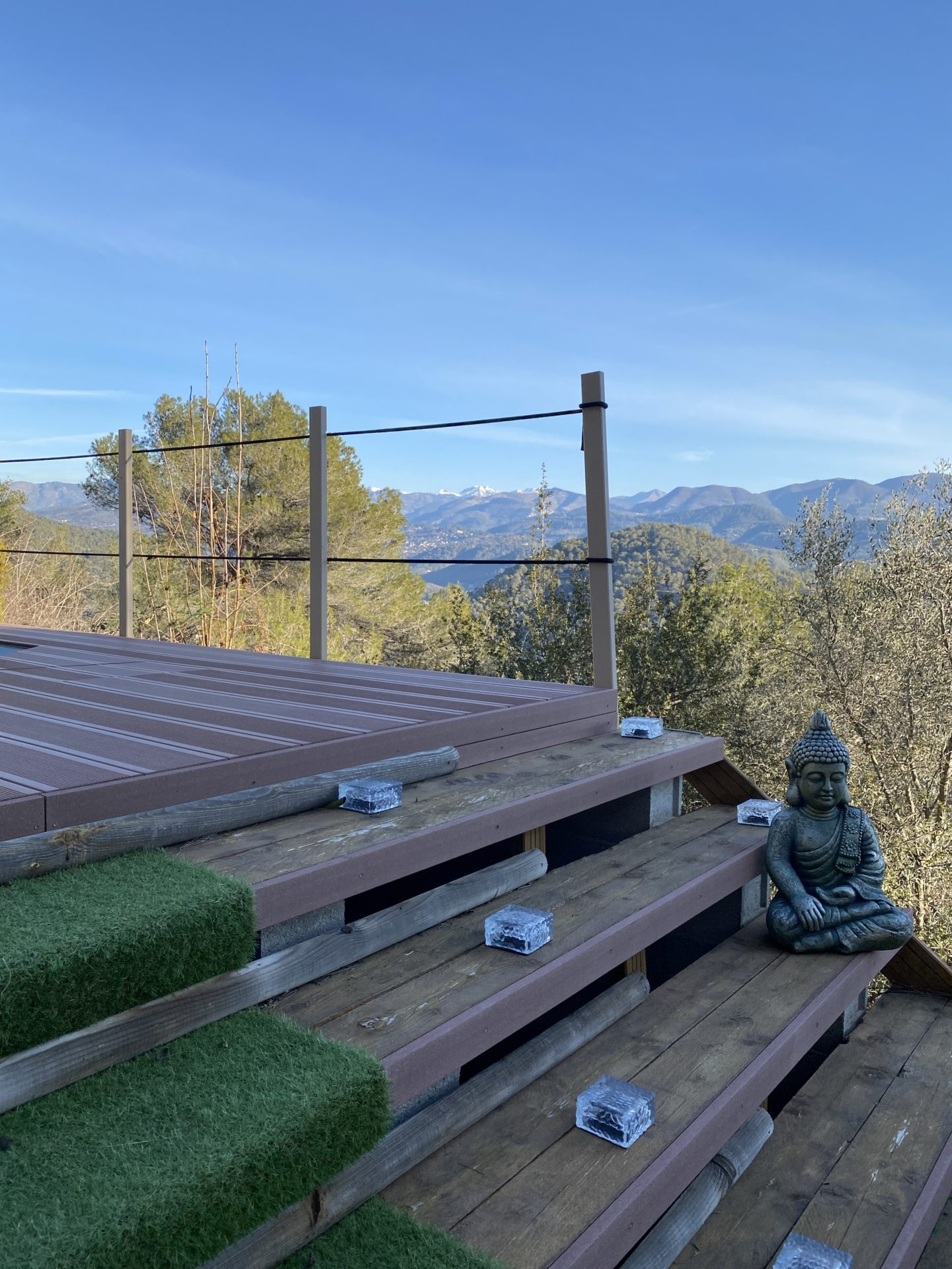 Appartement avec terrasse et piscine sur les hauteurs de Nice