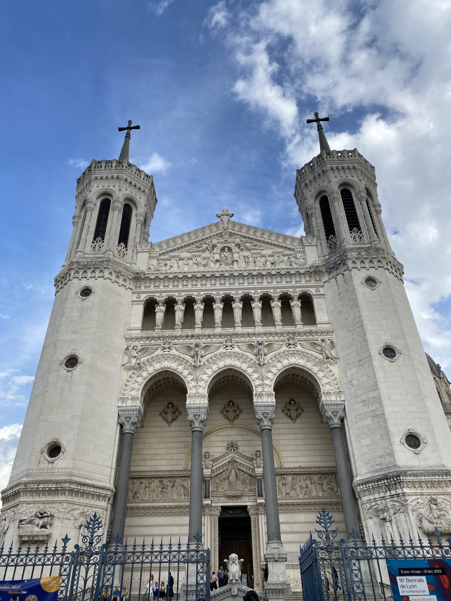 se rendre à la basilique de fourviere dans le vieux lyon