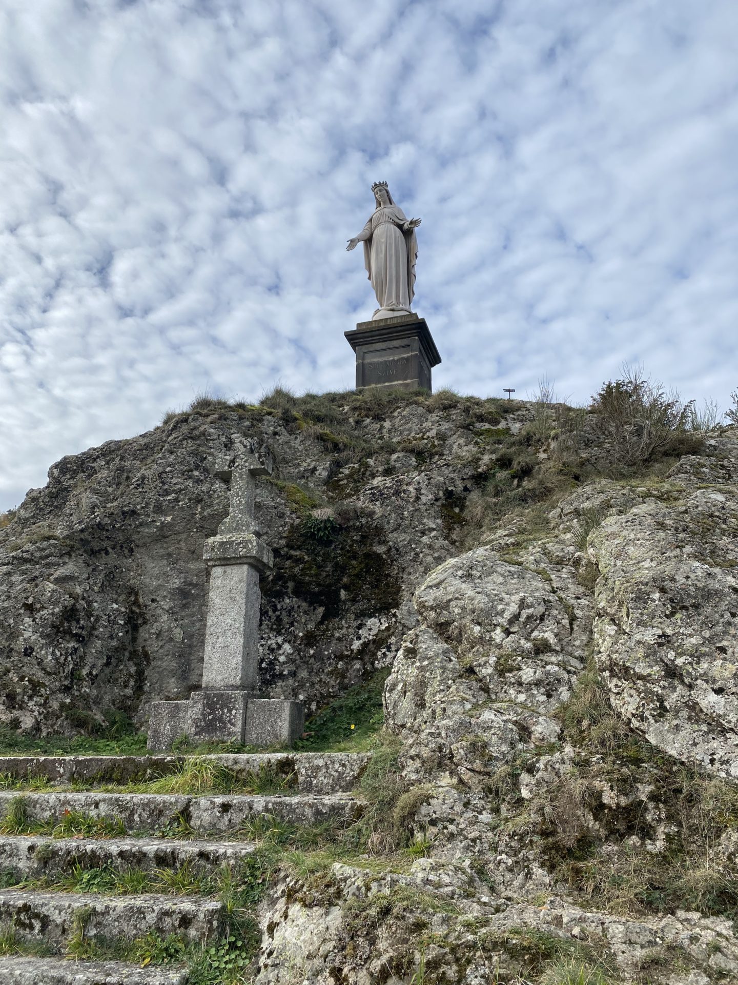 pelerinage bete du gevaudan vierge chapelle notre dame d estours