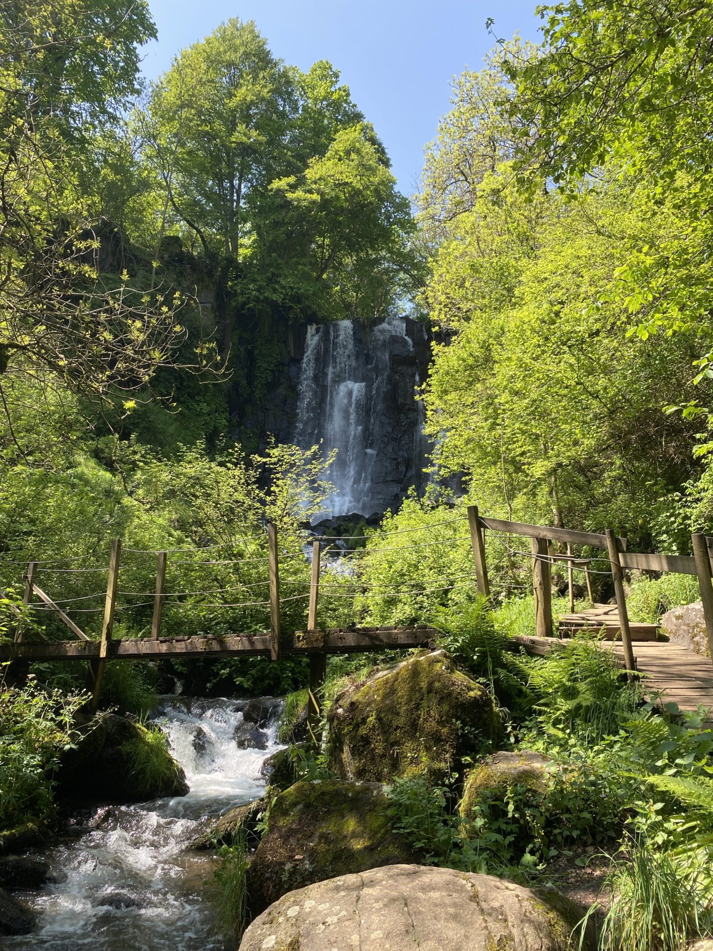 Cascade de Vaucoux (ou d'Anglard) - Beauté naturelle du Puy-de-Dôme