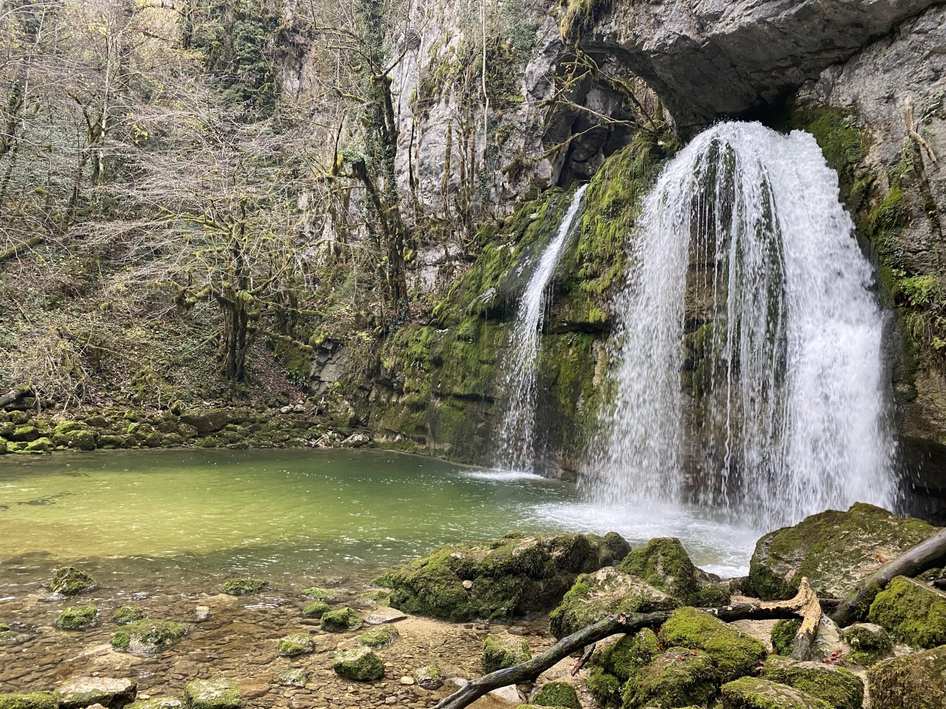 cascade des combes jura