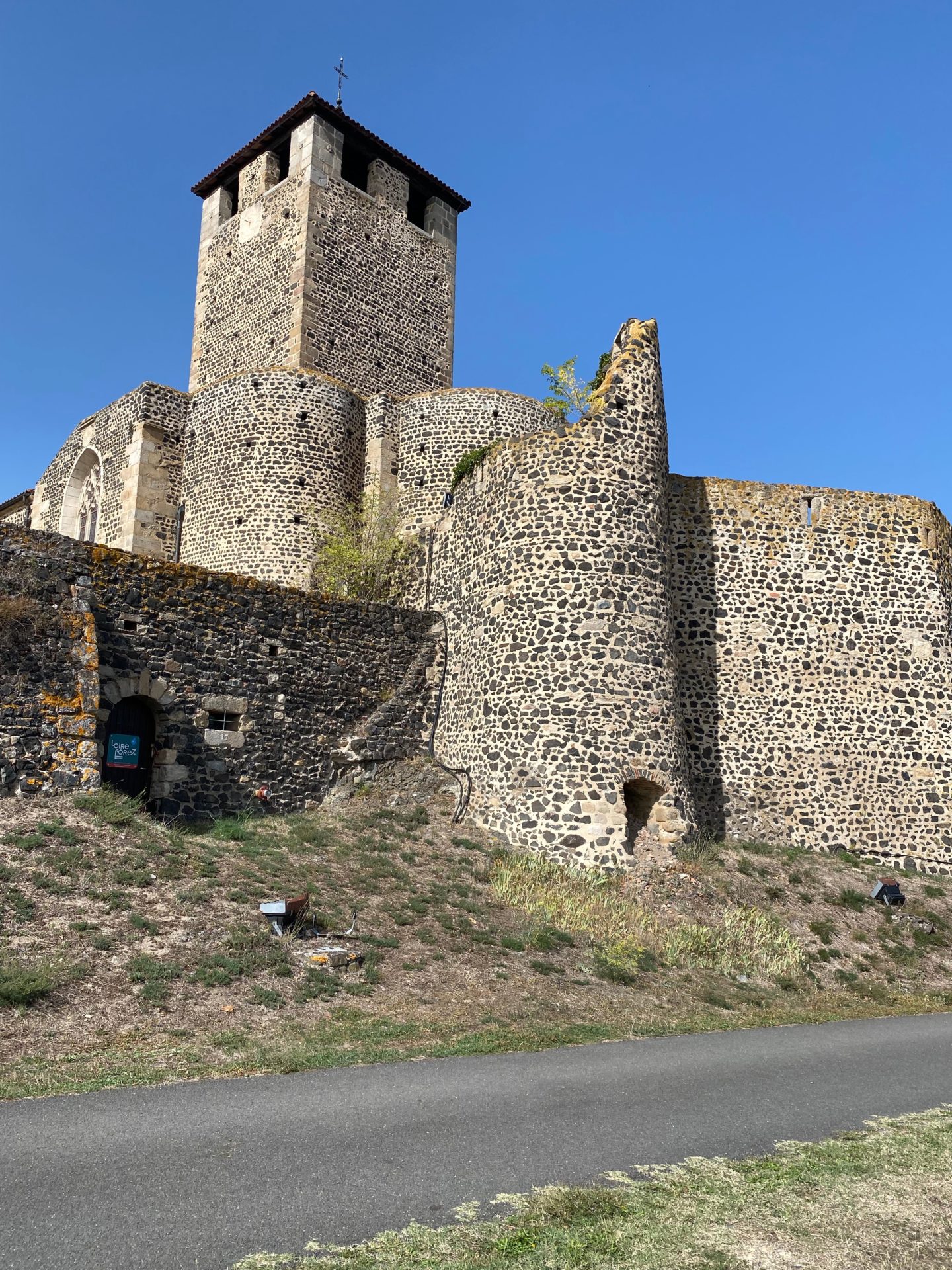 le prieuré de montverdun