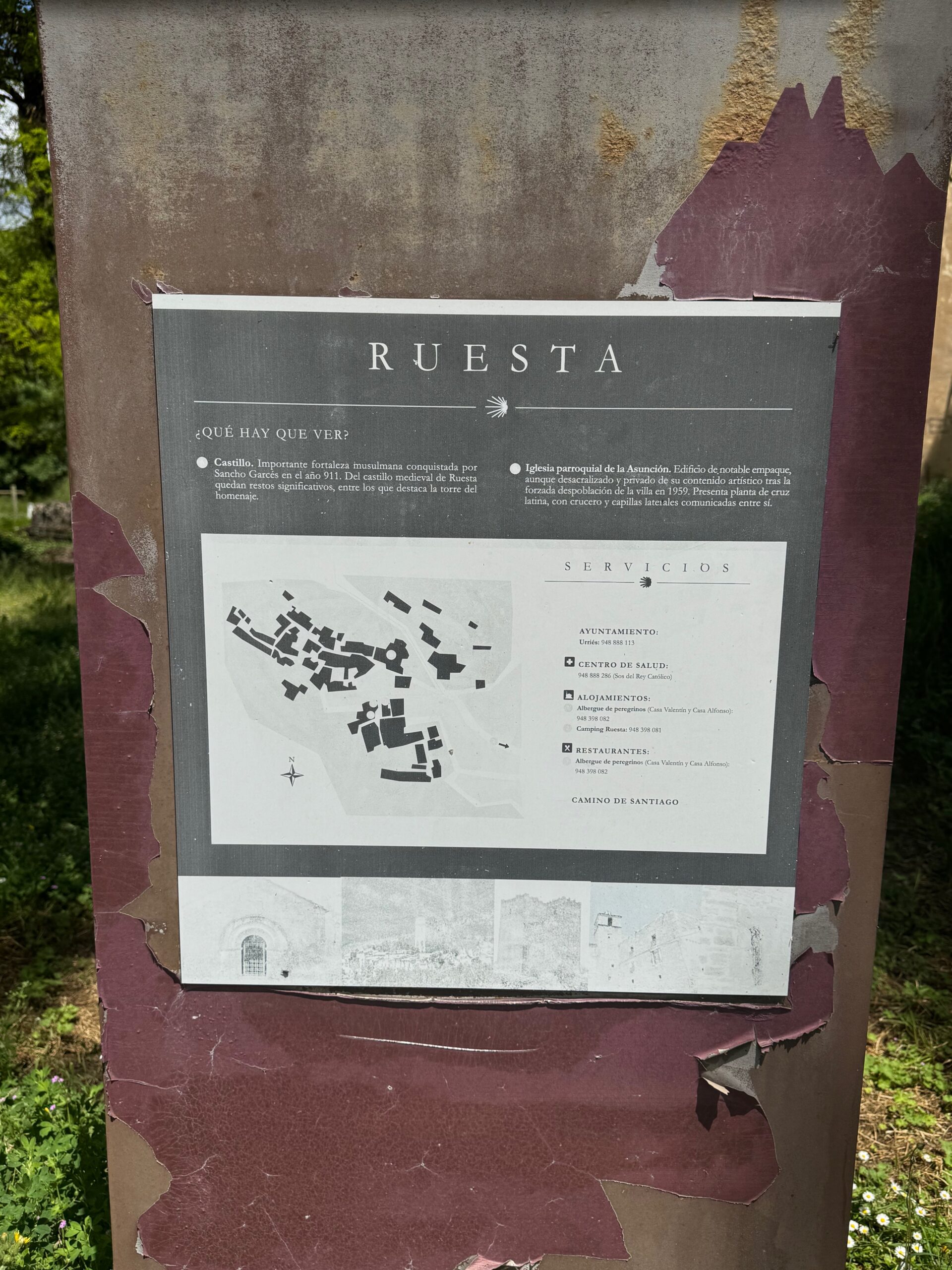 panneau explicatif sur le village abandonné de ruesta 